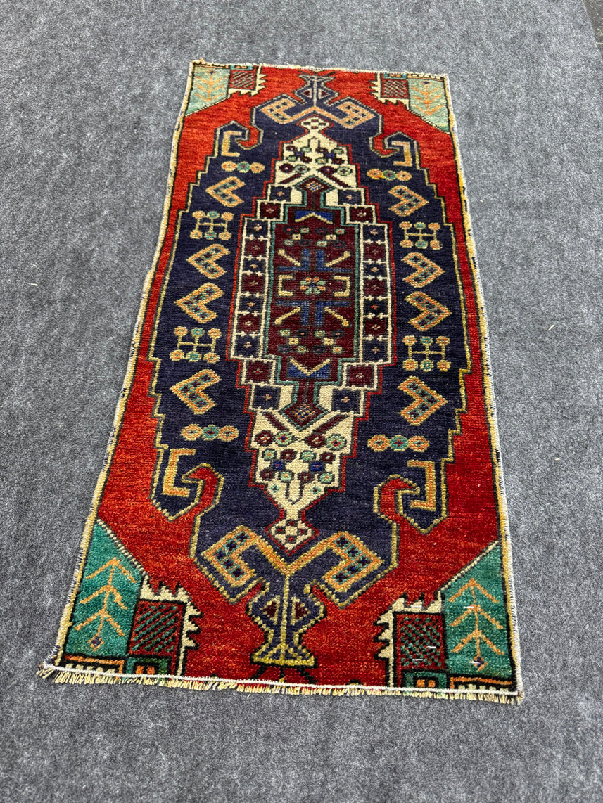 Turkish Yastik Rug 1'5" x 3'1" #23775