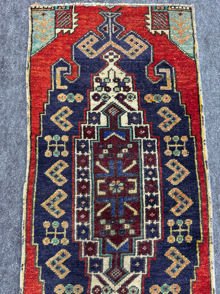 Turkish Yastik Rug 1'5" x 3'1" #23775