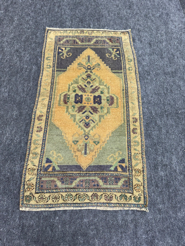 Turkish Yastik Rug 1'6" x 3' #23719