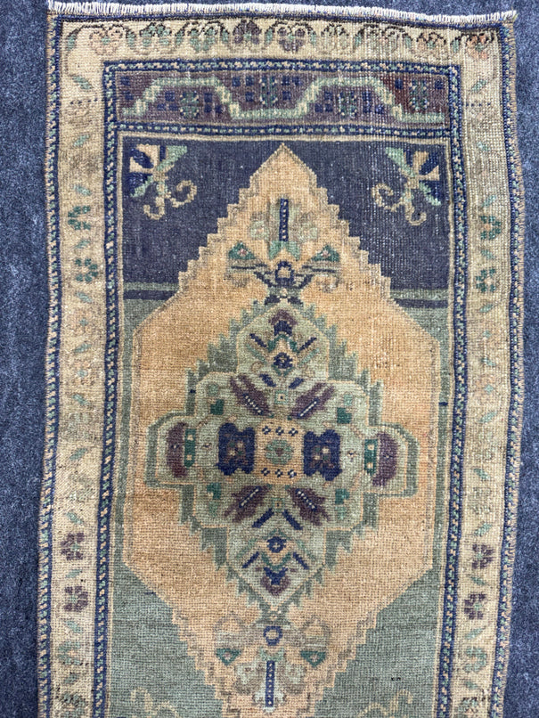 Turkish Yastik Rug 1'6" x 3' #23719