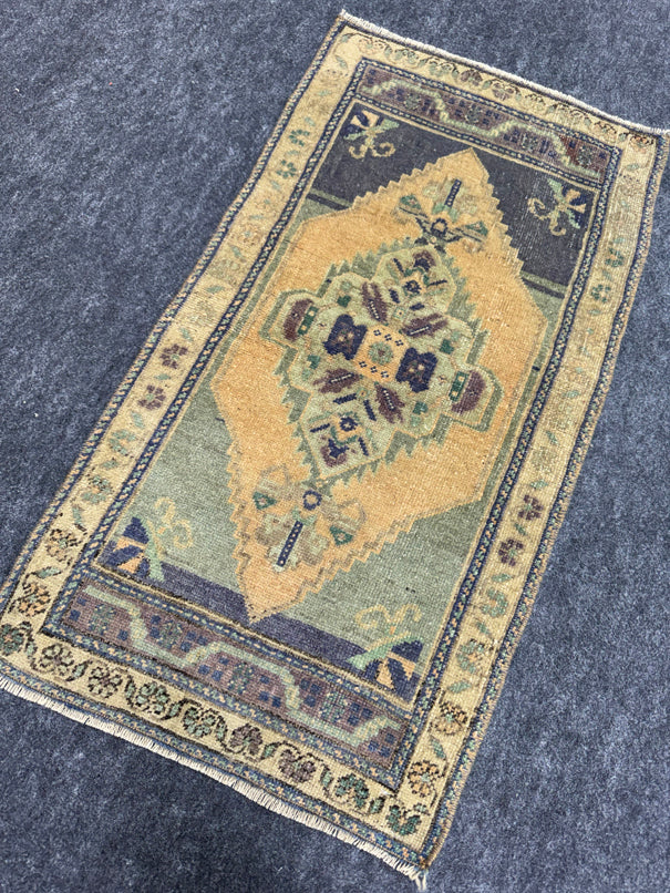 Turkish Yastik Rug 1'6" x 3' #23719