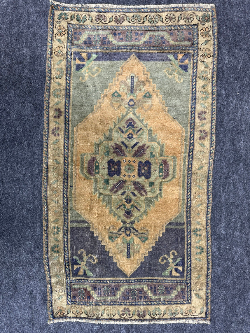 Turkish Yastik Rug 1'6" x 3' #23719