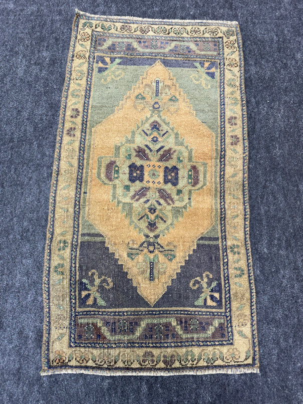 Turkish Yastik Rug 1'6" x 3' #23719