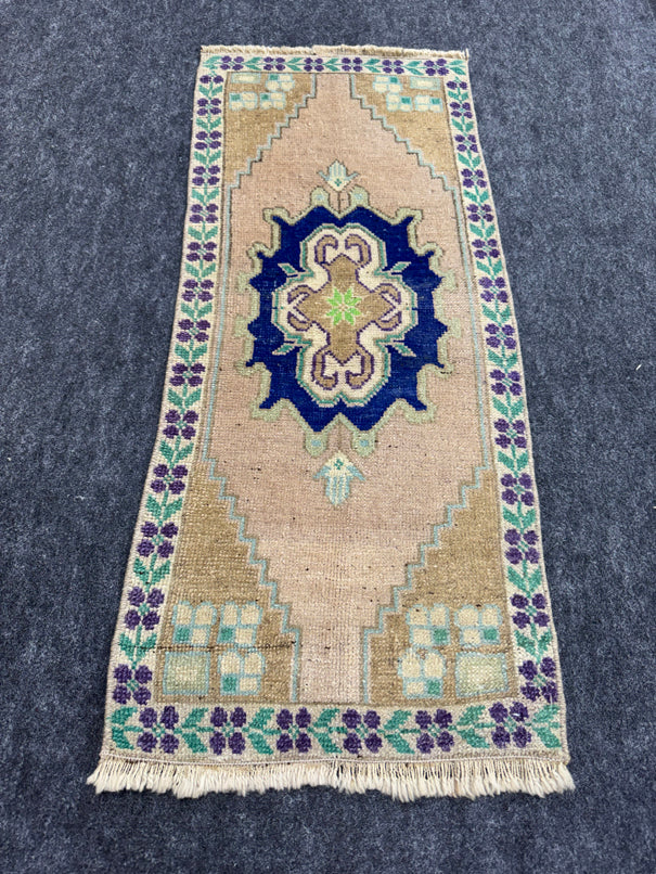 Turkish Yastik Rug 1'4" x 3'3" #23718