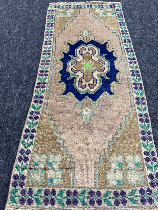 Turkish Yastik Rug 1'4" x 3'3" #23718