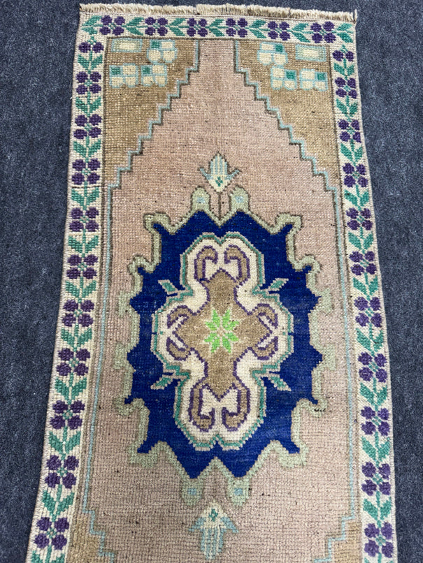 Turkish Yastik Rug 1'4" x 3'3" #23718