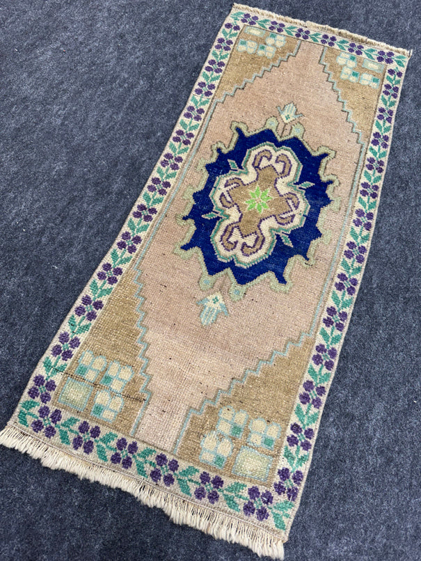 Turkish Yastik Rug 1'4" x 3'3" #23718