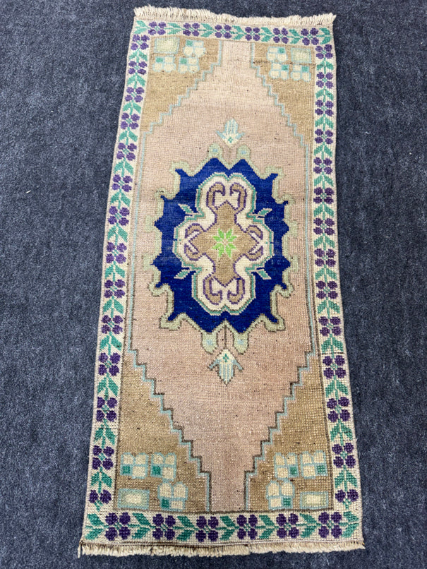 Turkish Yastik Rug 1'4" x 3'3" #23718