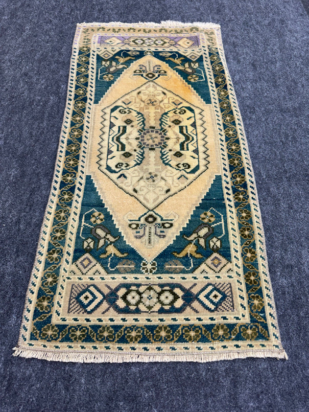 Turkish Yastik Rug 1'7" x 3'4" #23720