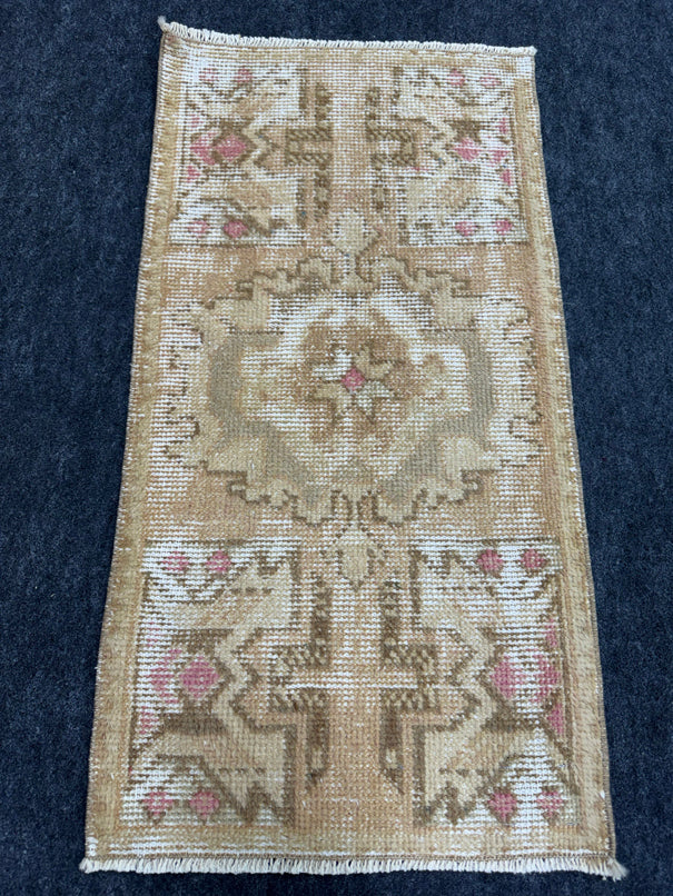 Turkish Yastik Rug 1'7" x 3' #23709