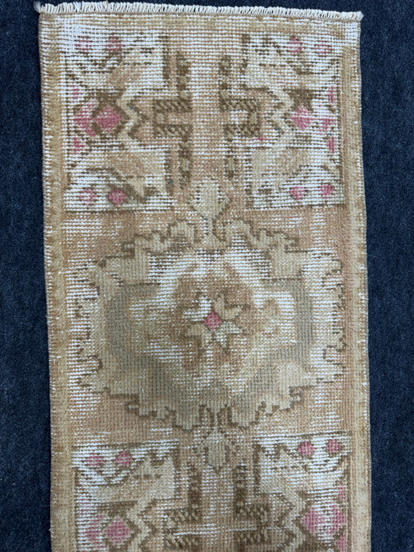 Turkish Yastik Rug 1'7" x 3' #23709