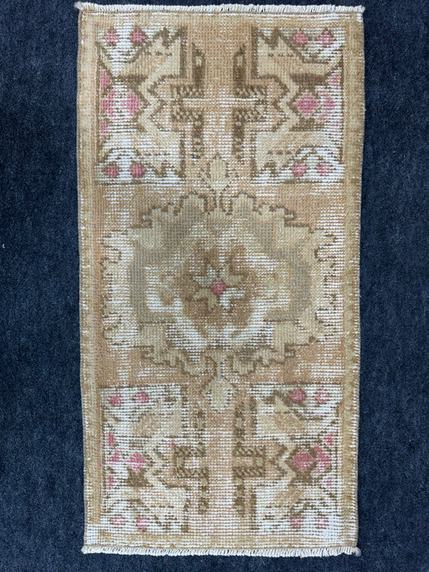 Turkish Yastik Rug 1'7" x 3' #23709