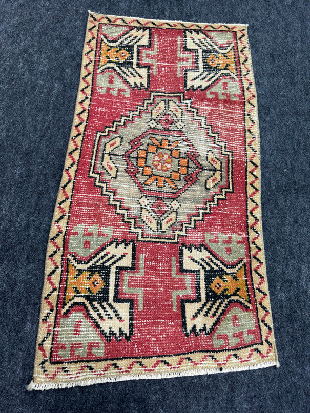 Turkish Yastik Rug 1'7" x 3'1" #23708