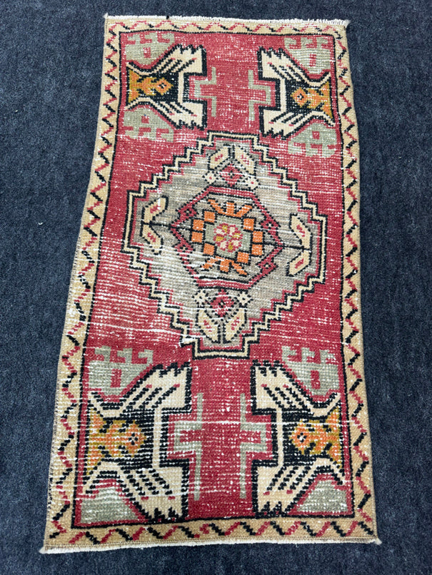 Turkish Yastik Rug 1'7" x 3'1" #23708
