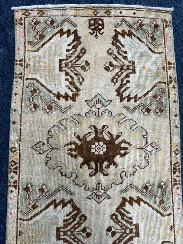 Turkish Yastik Rug 1'7" x 2'8" #23712