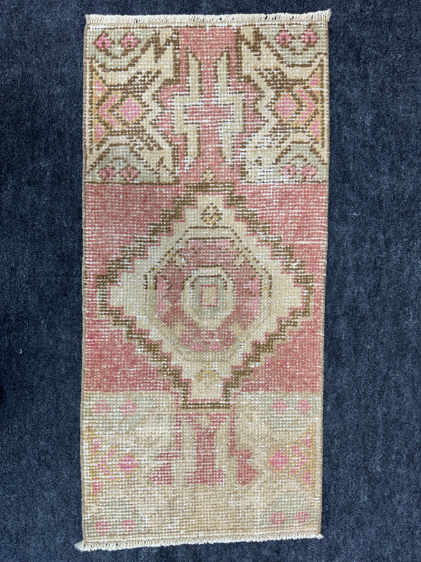 Turkish Yastik Rug 1'4" x 2'10" #23710