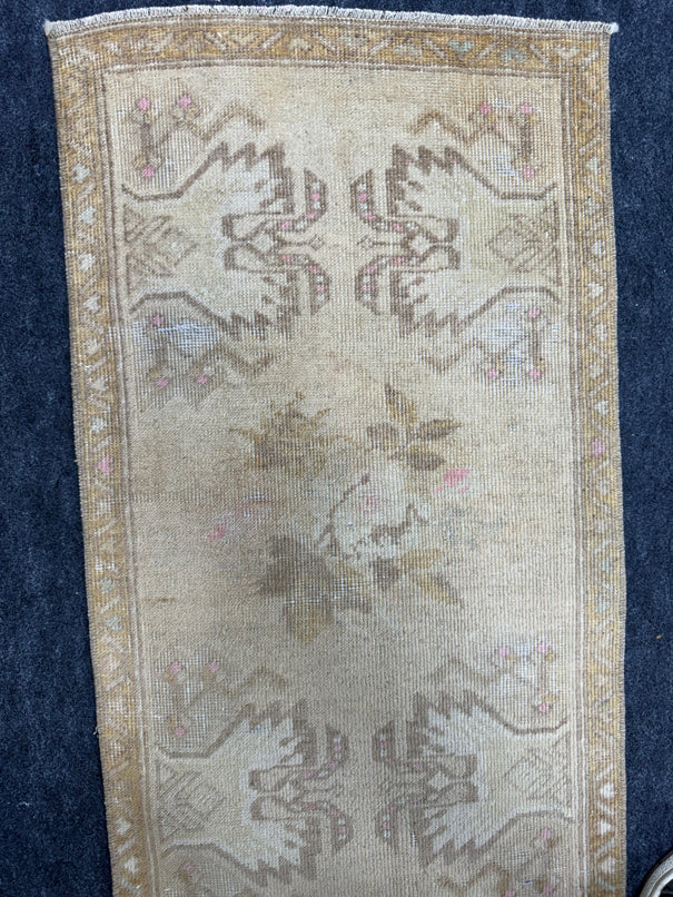 Turkish Yastik Rug 1'5" x 2'8" #23713