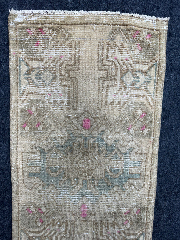 Turkish Yastik Rug 1'5" x 2'10" #23717