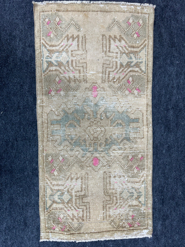 Turkish Yastik Rug 1'5" x 2'10" #23717