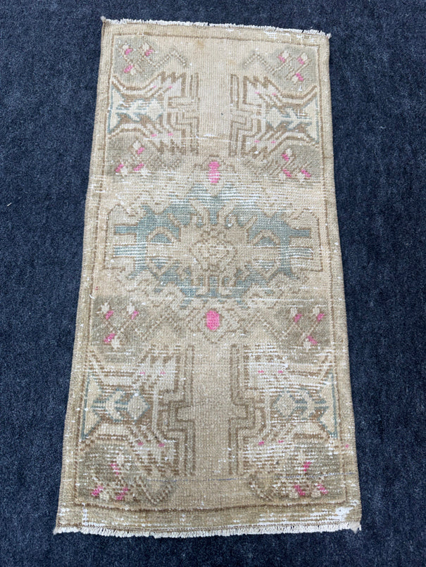 Turkish Yastik Rug 1'5" x 2'10" #23717