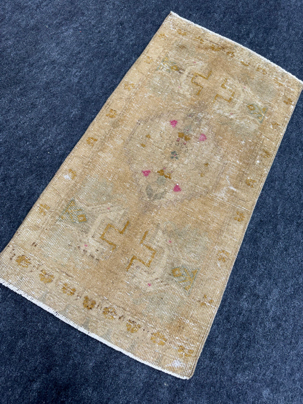 Turkish Yastik Rug 1'8" x 3'2" #23715