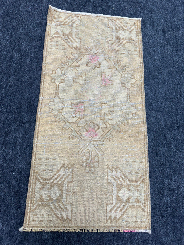 Turkish Yastik Rug 1'4" x 2'9" #23698