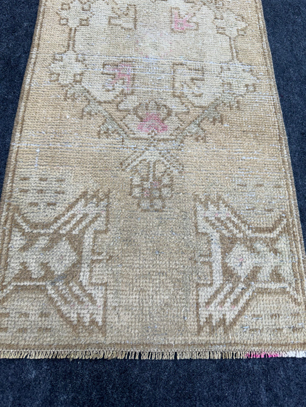 Turkish Yastik Rug 1'4" x 2'9" #23698