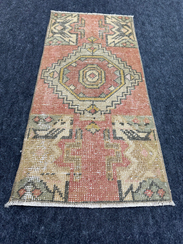 Turkish Yastik Rug 1'4" x 2'11" #23697