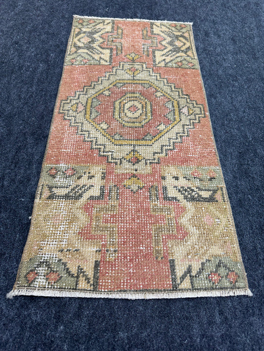 Turkish Yastik Rug 1'4" x 2'11" #23697