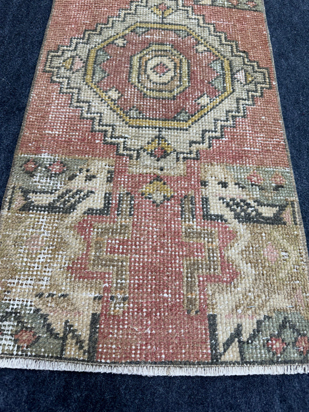 Turkish Yastik Rug 1'4" x 2'11" #23697