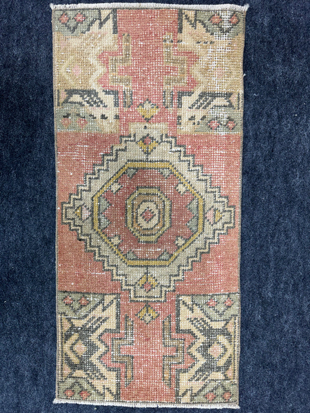 Turkish Yastik Rug 1'4" x 2'11" #23697