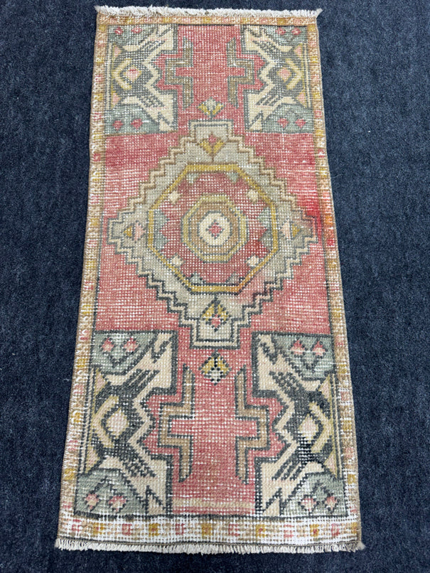 Turkish Yastik Rug 1'6" x 3'3" #23705