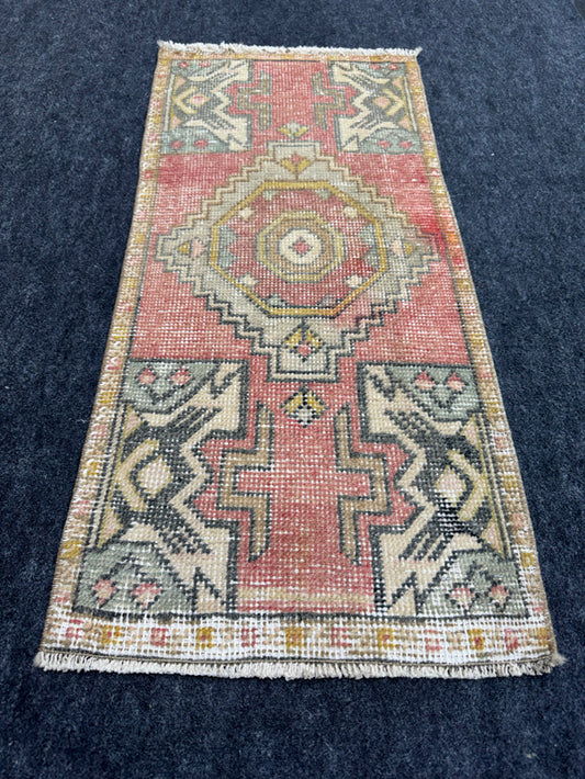 Turkish Yastik Rug 1'6" x 3'3" #23705
