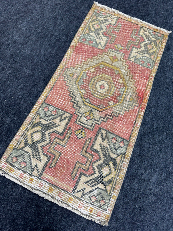 Turkish Yastik Rug 1'6" x 3'3" #23705