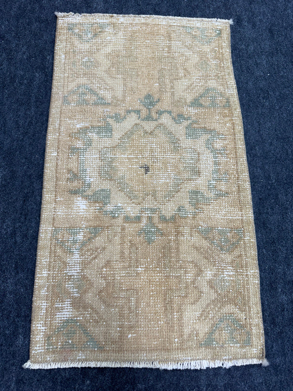 Turkish Yastik Rug 1'6" x 2'9" #23704