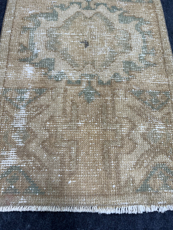 Turkish Yastik Rug 1'6" x 2'9" #23704
