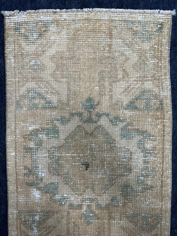 Turkish Yastik Rug 1'6" x 2'9" #23704