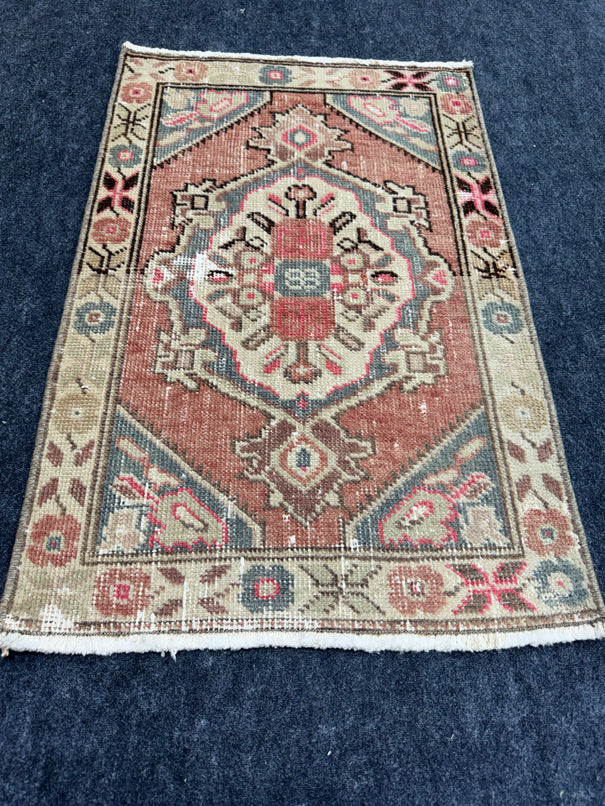 Turkish Yastik Rug 1'9" x 2'8" #23689
