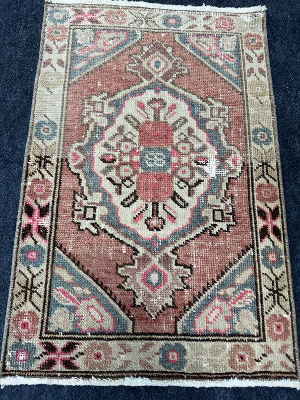 Turkish Yastik Rug 1'9" x 2'8" #23689