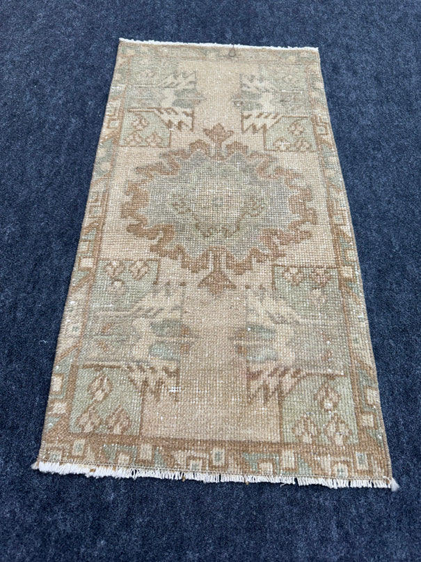 Turkish Yastik Rug 1'5" x 2'10" #23707
