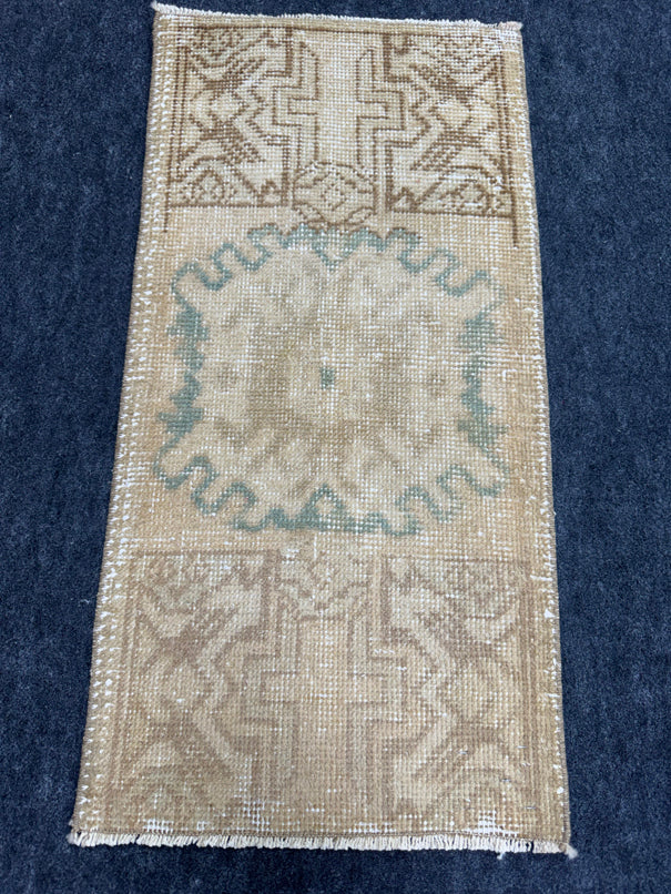 Turkish Yastik Rug 1'5" x 2'11" #23706