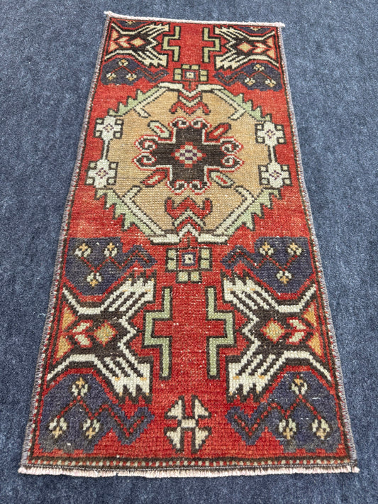 Turkish Yastik Rug 1'4" x 2'11" #23691
