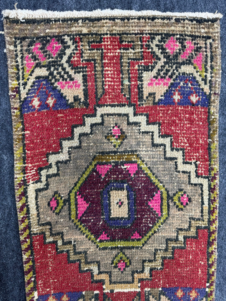 Turkish Yastik Rug 1'6" x 2'11" #23690
