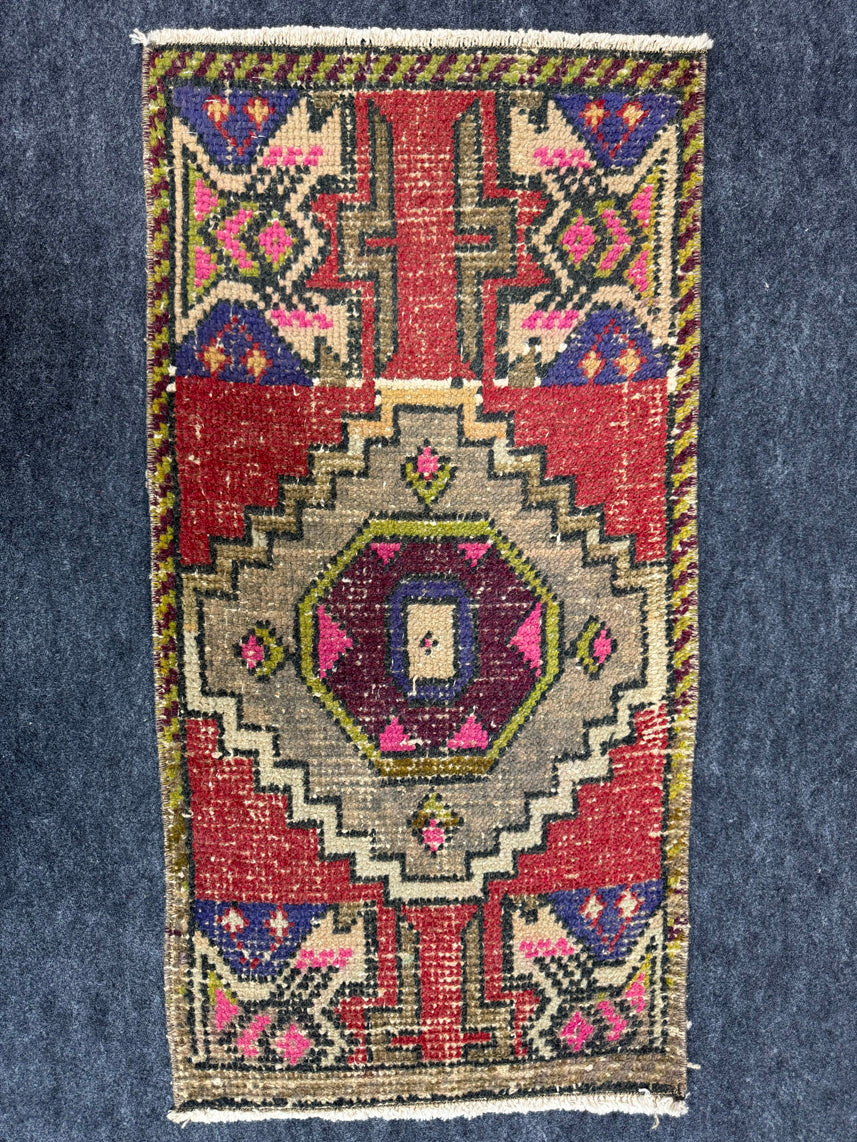 Turkish Yastik Rug 1'6" x 2'11" #23690