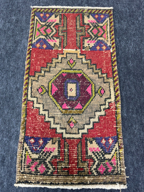 Turkish Yastik Rug 1'6" x 2'11" #23690