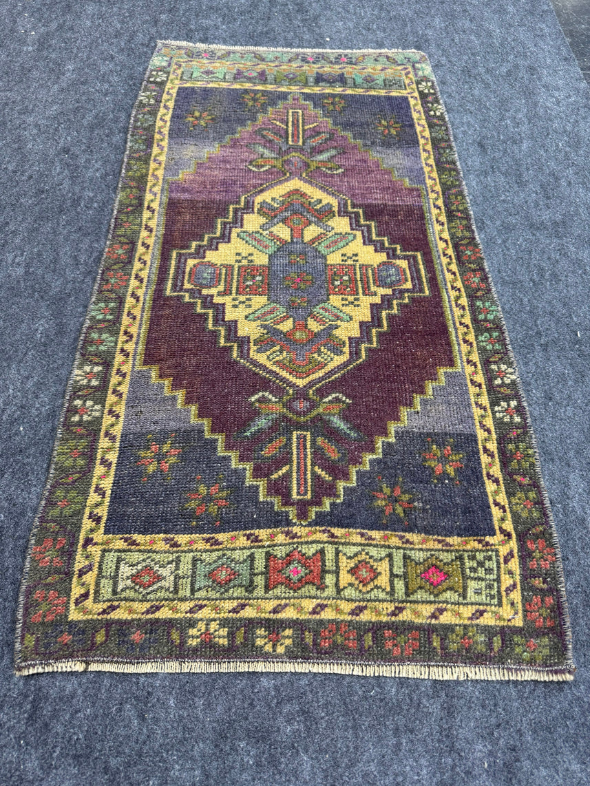 Turkish Yastik Rug 1'10" x 3'7" #23693