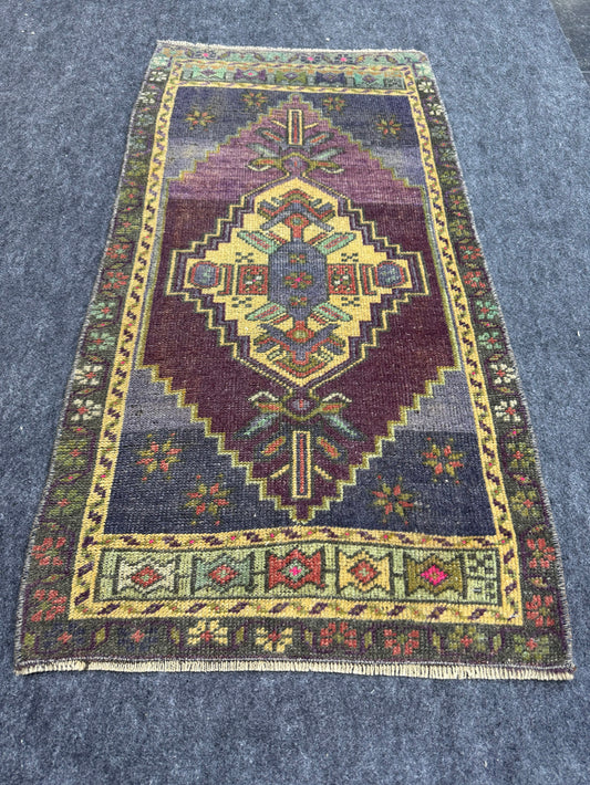 Turkish Yastik Rug 1'10" x 3'7" #23693