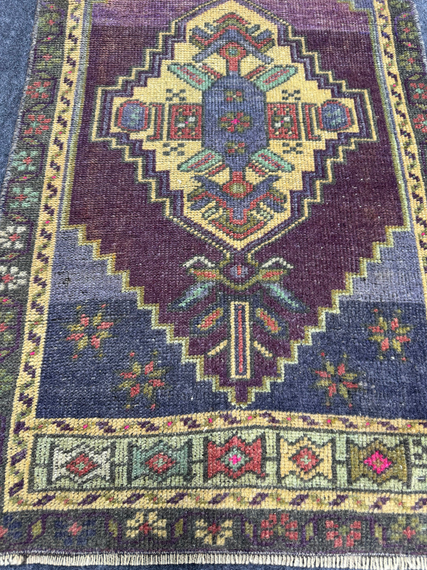 Turkish Yastik Rug 1'10" x 3'7" #23693