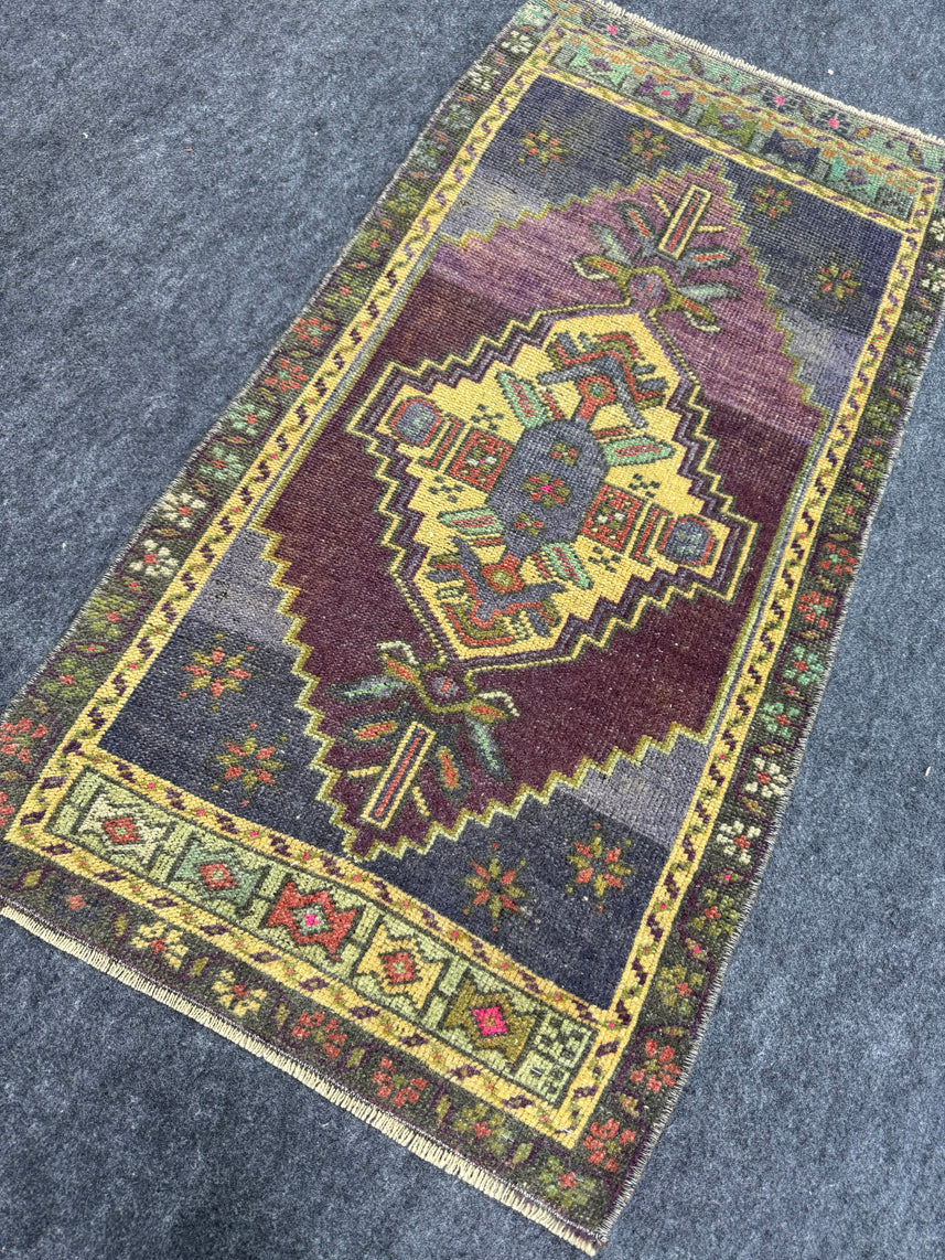Turkish Yastik Rug 1'10" x 3'7" #23693