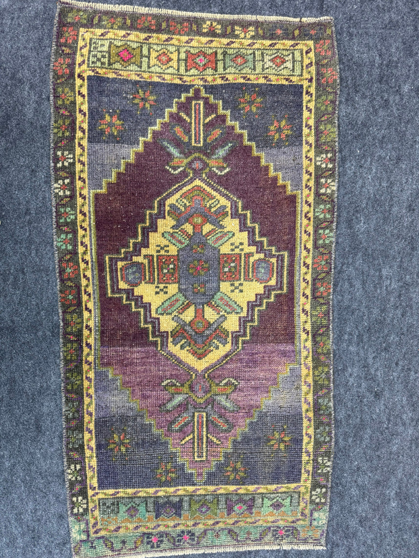 Turkish Yastik Rug 1'10" x 3'7" #23693